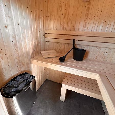 Luxe Villa Op Vakantiepark De Koorn-Aar 덴버크 외부 사진