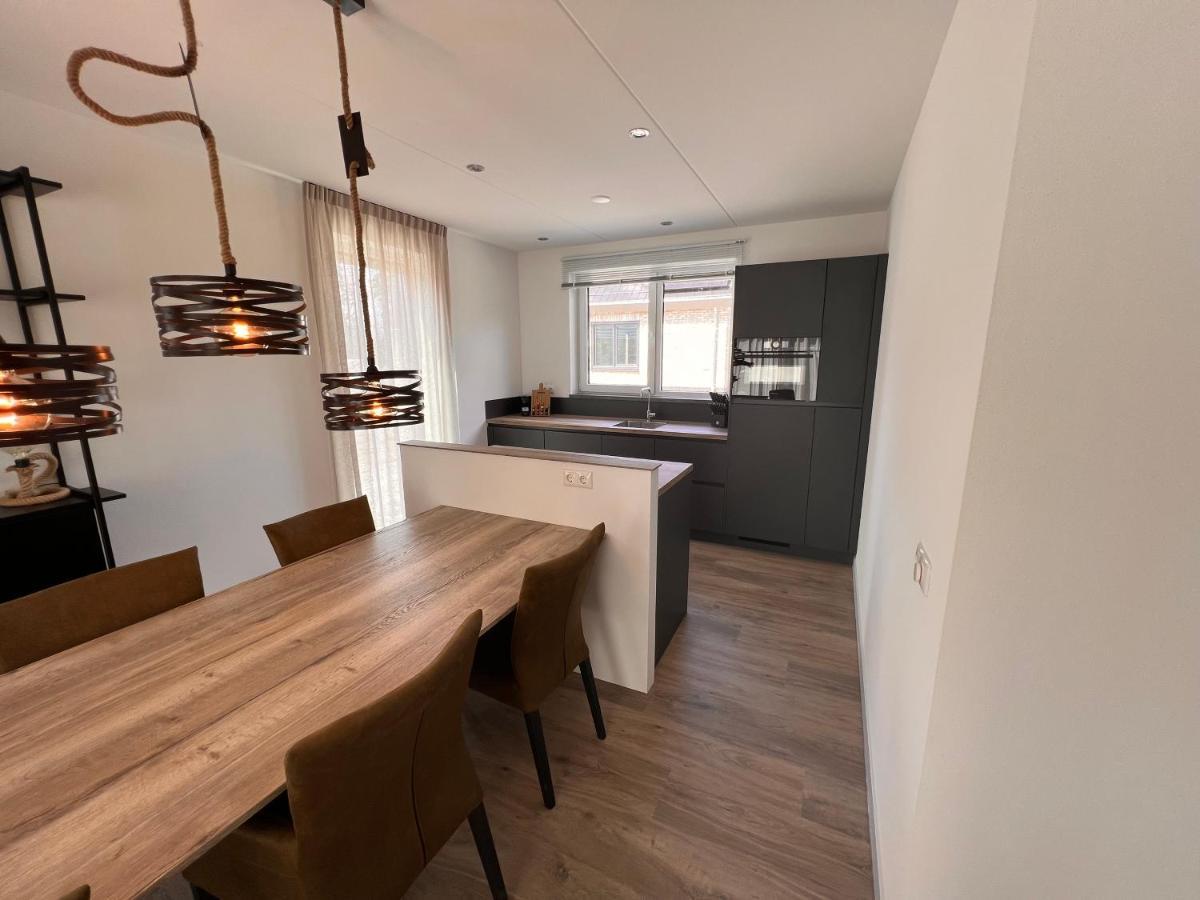 Luxe Villa Op Vakantiepark De Koorn-Aar 덴버크 외부 사진